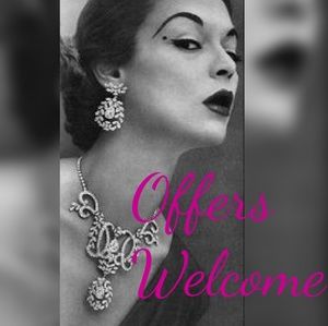 🏵️ OFFERS WELCOME 🏵️